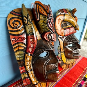 masques mexicains vintage, masques d'art populaire, quetzal, masques mayas, masques guatémaltèques, masque sculpté, masque aztèque