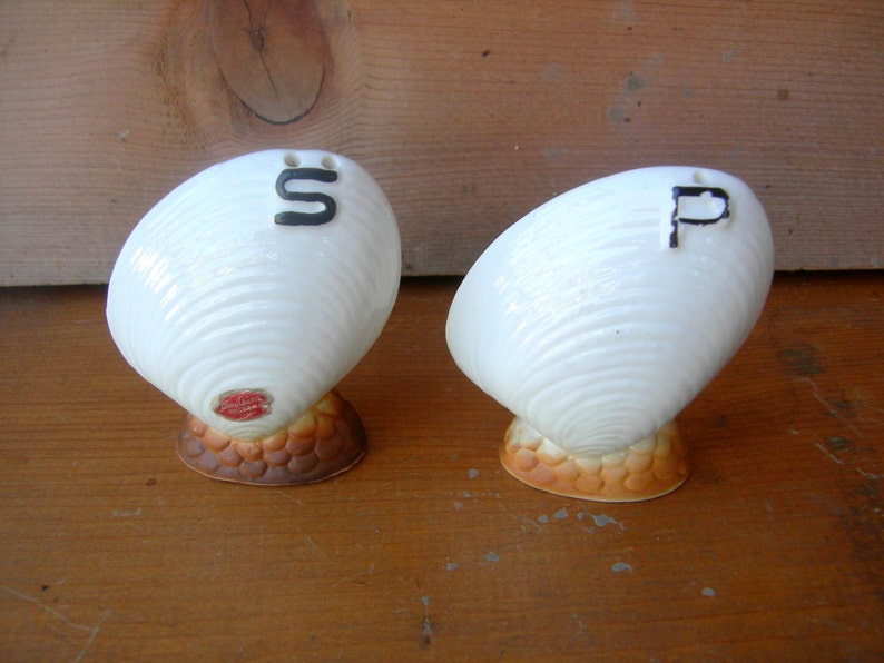 Vintage salt and pepper shakers shell art tiki image 1