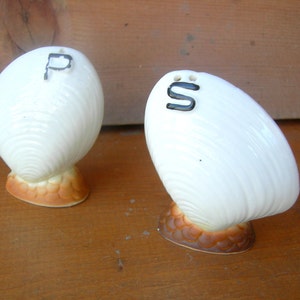 Vintage salt and pepper shakers shell art tiki image 4