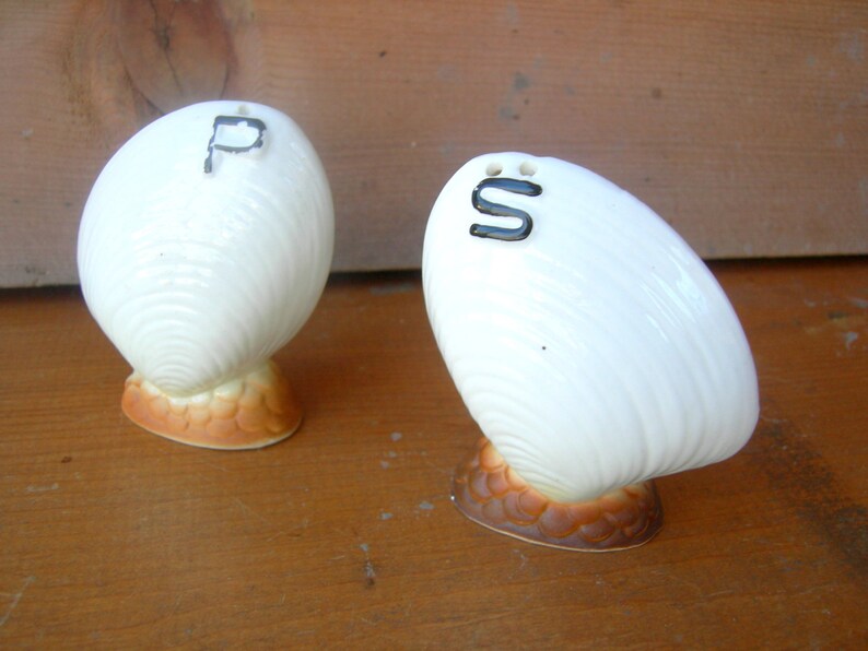 Vintage salt and pepper shakers shell art tiki image 4