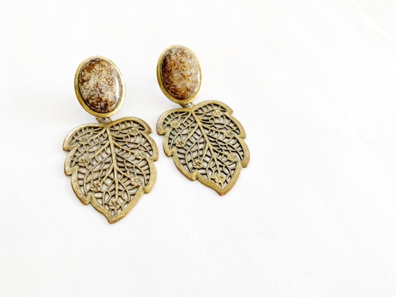 Vintage Leopard Skin Stone Leaf Dangle Earrings - image 4