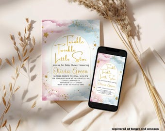 Puede incluir: Una invitación a un baby shower con un diseño de ensueño. La invitación presenta el texto "Twinkle Twinkle Little Star" en escritura dorada, sobre un fondo de estrellas rosas, azules y doradas. Un smartphone muestra la misma invitación.
