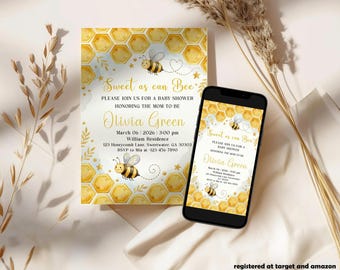Puede incluir: Una invitación a un baby shower con temática de abejas. La invitación presenta un patrón de panal, abejas y el texto "Sweet as can Bee". La invitación incluye la fecha, hora y lugar del baby shower. Un smartphone muestra la misma invitación.