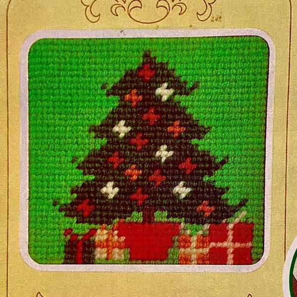 WonderArt Christmas NEEDLEPOINT GREETING Card Kit Christmas Tree Fast Easy Fun Treasured Gift Idea