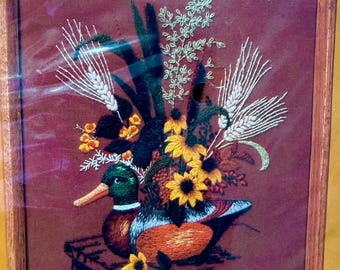 Creative Circle Crewel Embroidery Kit WOODEN DECOY Rich Colorful Project Wool Yarns -Unique Subject - So Cool !