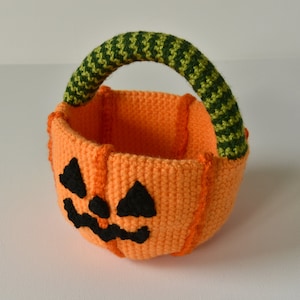 Trick or Treat Basket Crochet Pattern, Jack o&#39;Lantern Crochet Pattern, Halloween Crochet Pattern, Pumpkin Basket Crochet Pattern, Haunted