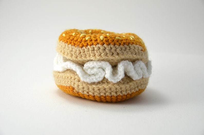 Bagel Crochet Pattern, Bagel Amigurumi Pattern, Crochet Bagel Amigurumi, Food Crochet Pattern, Amigurumi Food, Crochet Food Pattern image 2