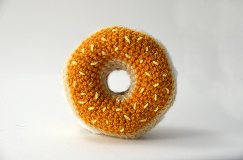 Bagel Crochet Pattern, Bagel Amigurumi Pattern, Crochet Bagel Amigurumi, Food Crochet Pattern, Amigurumi Food, Crochet Food Pattern image 4