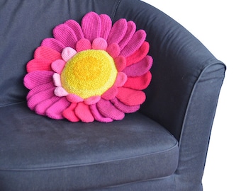 デイジー枕かぎ針編みパターン、花枕かぎ針編みパターン、花柄クッションかぎ針編みパターン、大きな花のあみぐるみ、植物のあみぐるみパターン