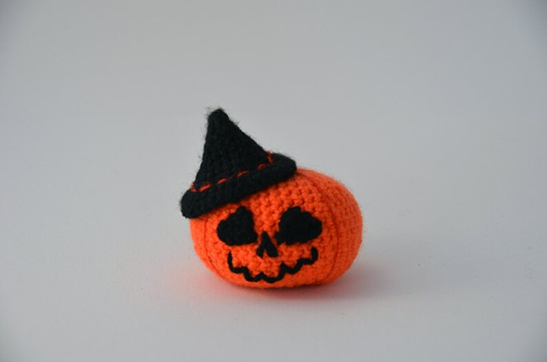 Halloween Pumpkin Crochet Pattern, Halloween Pumpkin Amigurumi, Halloween Crochet Pattern, Halloween Jack O Lantern Crochet Pattern image 2