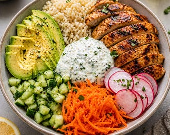 Komplette Hähnchen-Avocado-Bowl – Frisch, ausgewogen und nahrhaft