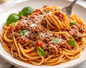 Espaguetis a la boloñesa caseros fáciles: una receta clásica de pasta llena de sabor (PDF para principiantes)