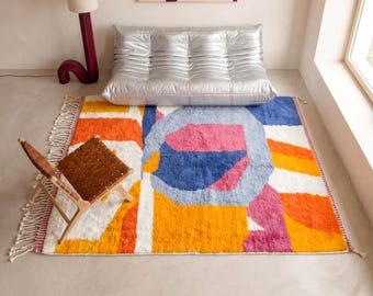 Solana | Dywan Beni Mrirt na zamówienie | Żywy, abstrakcyjny blok kolorów | Nowoczesny różowo-niebieski pomarańcz | Ręcznie tkana wełna marokańska | Beniloom