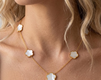 Gold Clover Necklace, White Inlay Flower, Stainless Steel 18k Vergoldet, Filigree Jewelry