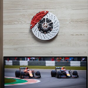 Orologio a disco freno / Orologio da parete da corsa / Decorazione per garage / Arte JDM per garage / Arte automobilistica da parete / Decorazione per auto da corsa / Regali per appassionati di auto immagine 9