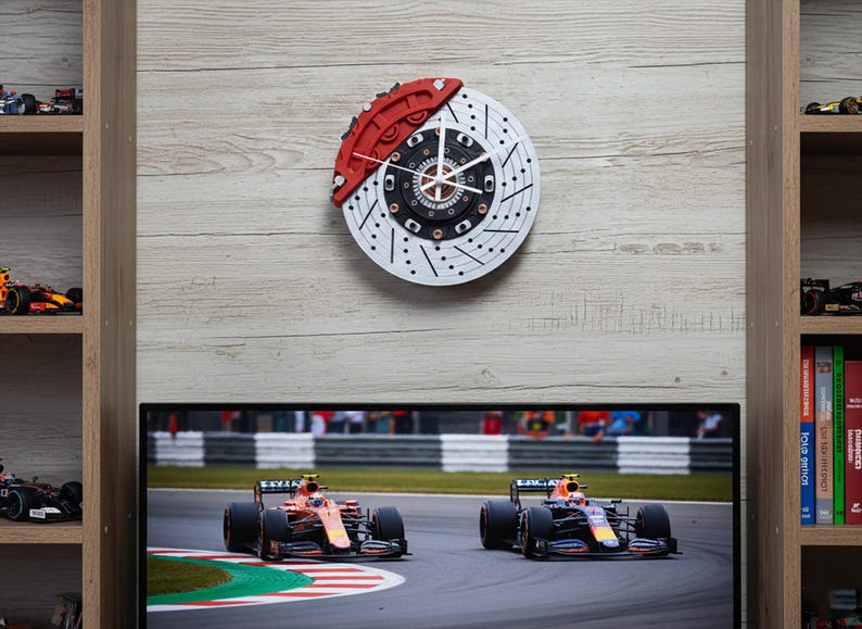 Orologio a disco freno / Orologio da parete da corsa / Decorazione per garage / Arte JDM per garage / Arte automobilistica da parete / Decorazione per auto da corsa / Regali per appassionati di auto immagine 9