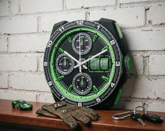 Wall clock for racing sports fans