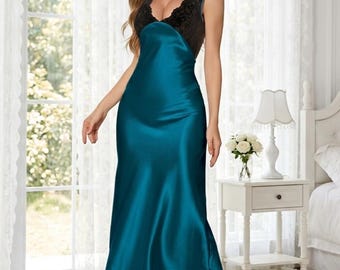 Camisón con ribete de encaje similar a la seda helada