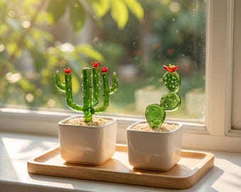 Handmade Glass Cactus Flower Decor, Everlasting Bloom Gift for Birthday, Bedroom Shelf Decor, Memorial Keepsake, Unique Plant Gift。