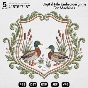 Puede incluir: Un diseño de bordado digital con dos patos, juncos y plantas acuáticas dentro de un marco decorativo en forma de escudo. Los colores son verde, marrón y naranja. El texto "Digital File Embroidery File For Machines" está en la parte superior. Disponible en 5 tamaños: 10.16cm, 12.7cm, 15.24cm, 17.78cm y 20.32cm.