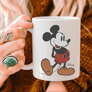 Tazza classica di Topolino, tazza da caffè retrò Disney, regalo con personaggi magici, decorazione retrò di Topolino, tazza per fan di bambini e adulti immagine 1