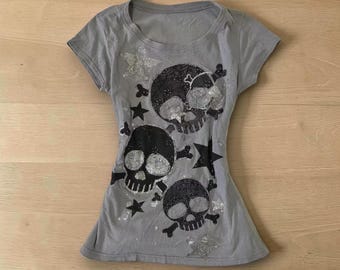 Gothic Skull Tee, Y2k Graphic T Shirt, Gift for Her