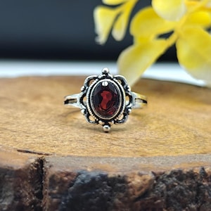 Faceted Red Garnet 925 Sterling Silver Ring, Minimalist Small Jewellery, Handmade Engagement Ring for Girls. Vintage Oxidized Rings.