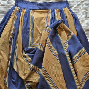 Navy and Gold Striped Skirt (XL)