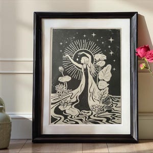 Impresión estilo linograbado de Mujer de las Aguas, arte popular, papel pergamino, decoración cottagecore
