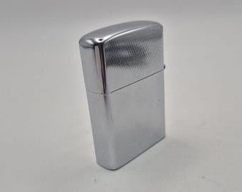 Vintage WIN 7600 Electronic Gas Lighter Made in Japan, Silver Textured Pocket Lighter, Working Lighter Retro Tobaccoriana, Collectible Gift