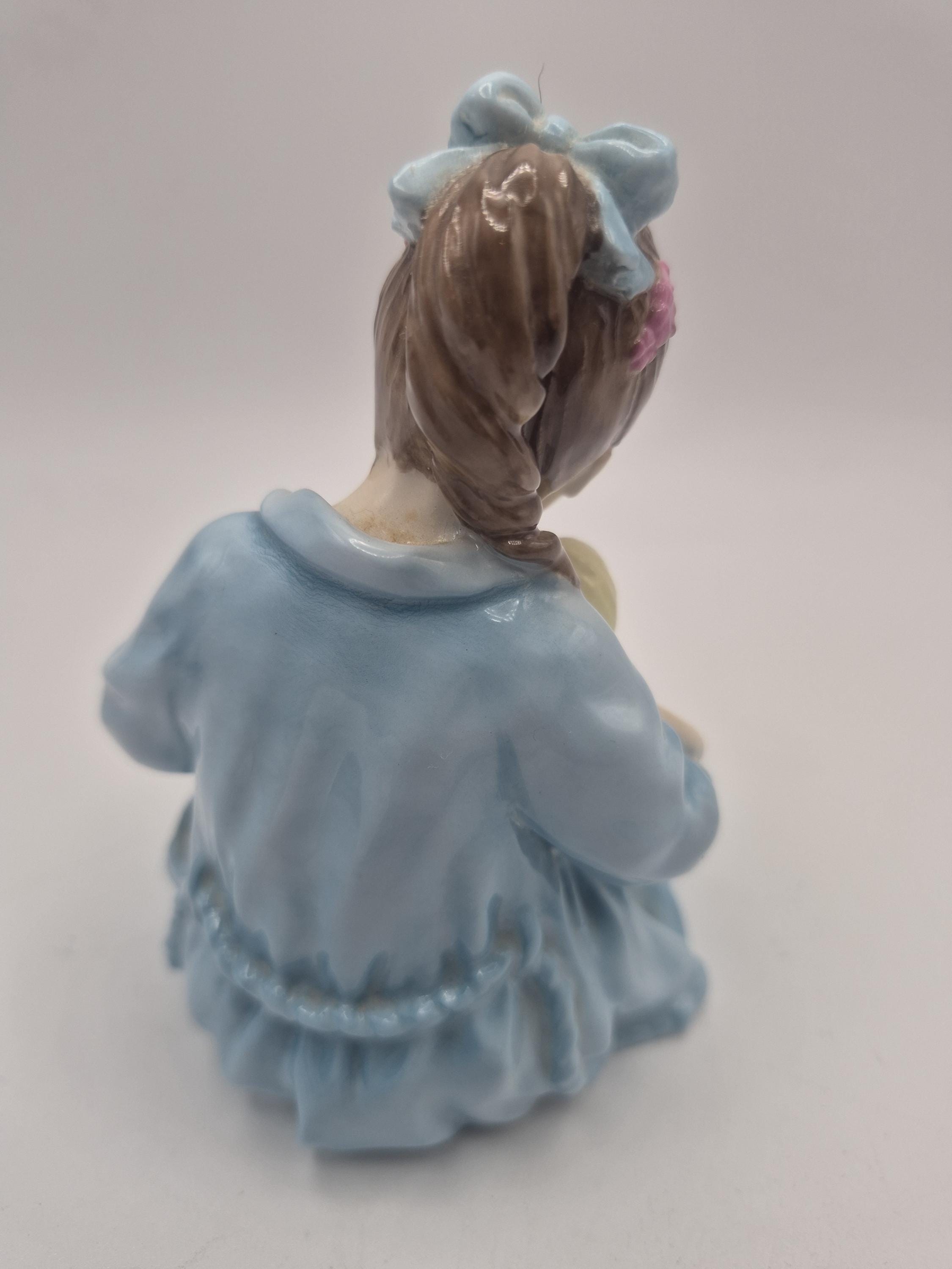 Royal Worcester Porcelain Figurine “katie's Day – Storytime