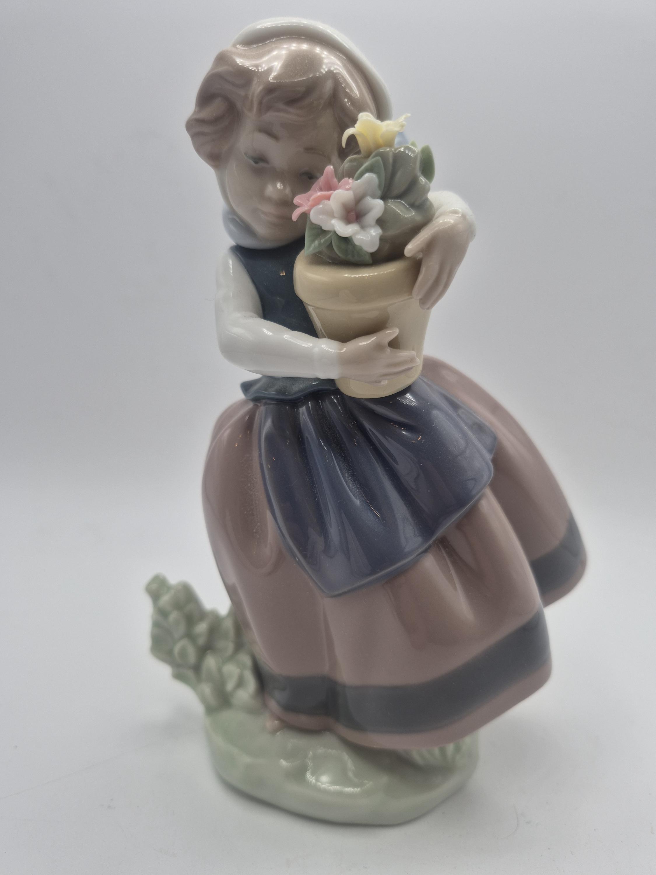 Lladró “spring is Here” Porcelain Figurine No. 5223, Spain, 1983