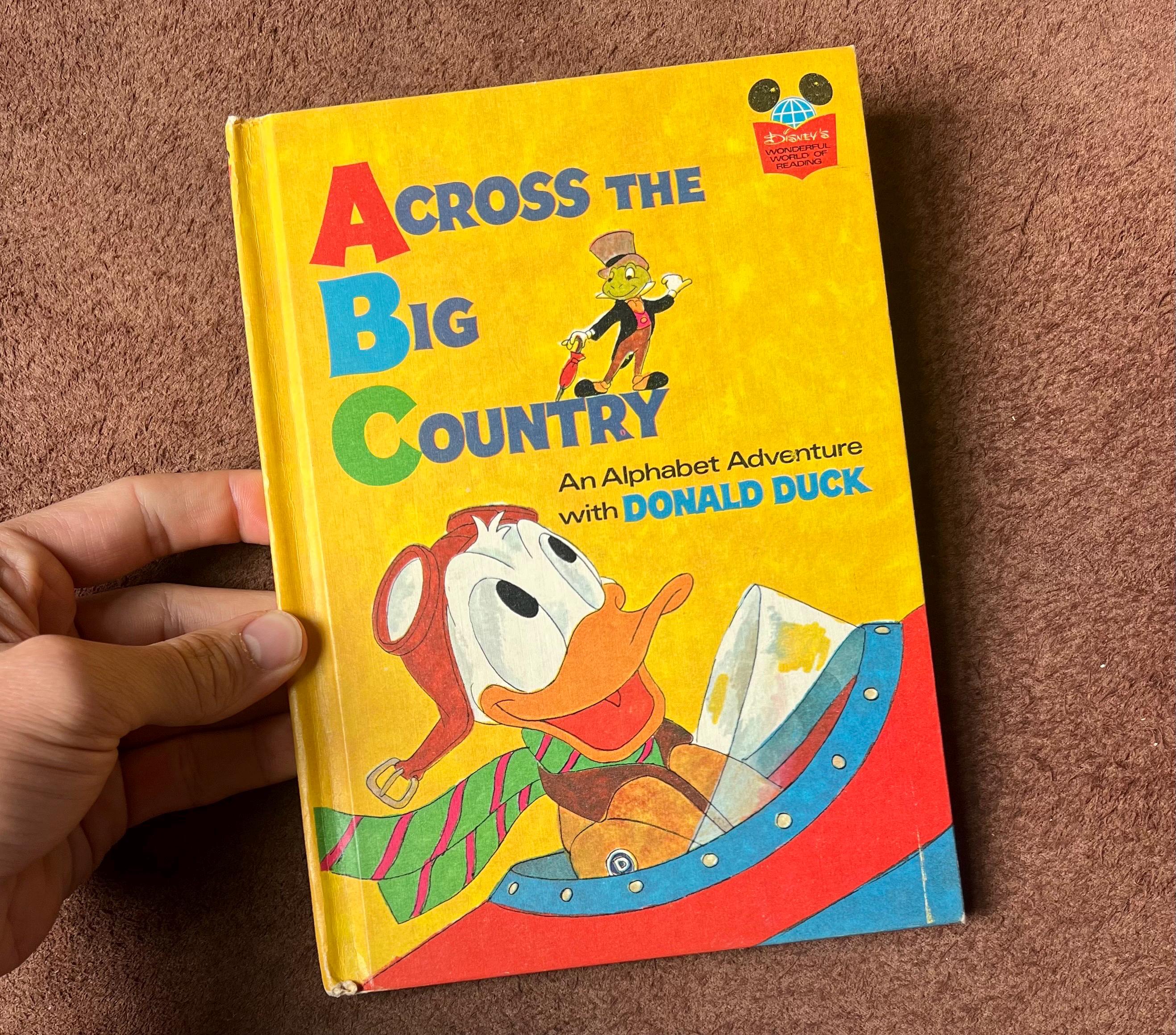 レア70年代Donald Duck ノートブック レトロデザイン Vintage Donald Duck Childrens Alphabet Book ACROSS the BIG COUNTRY