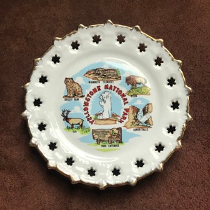 Vintage Yellowstone National Park Decorative plate