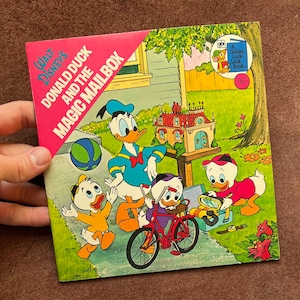 Vintage 70s Donald Duck And The Magic Mailbox paperback book
