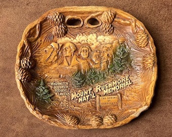 vintage MOUNT RUSHMORE decorative souvenir plate dish