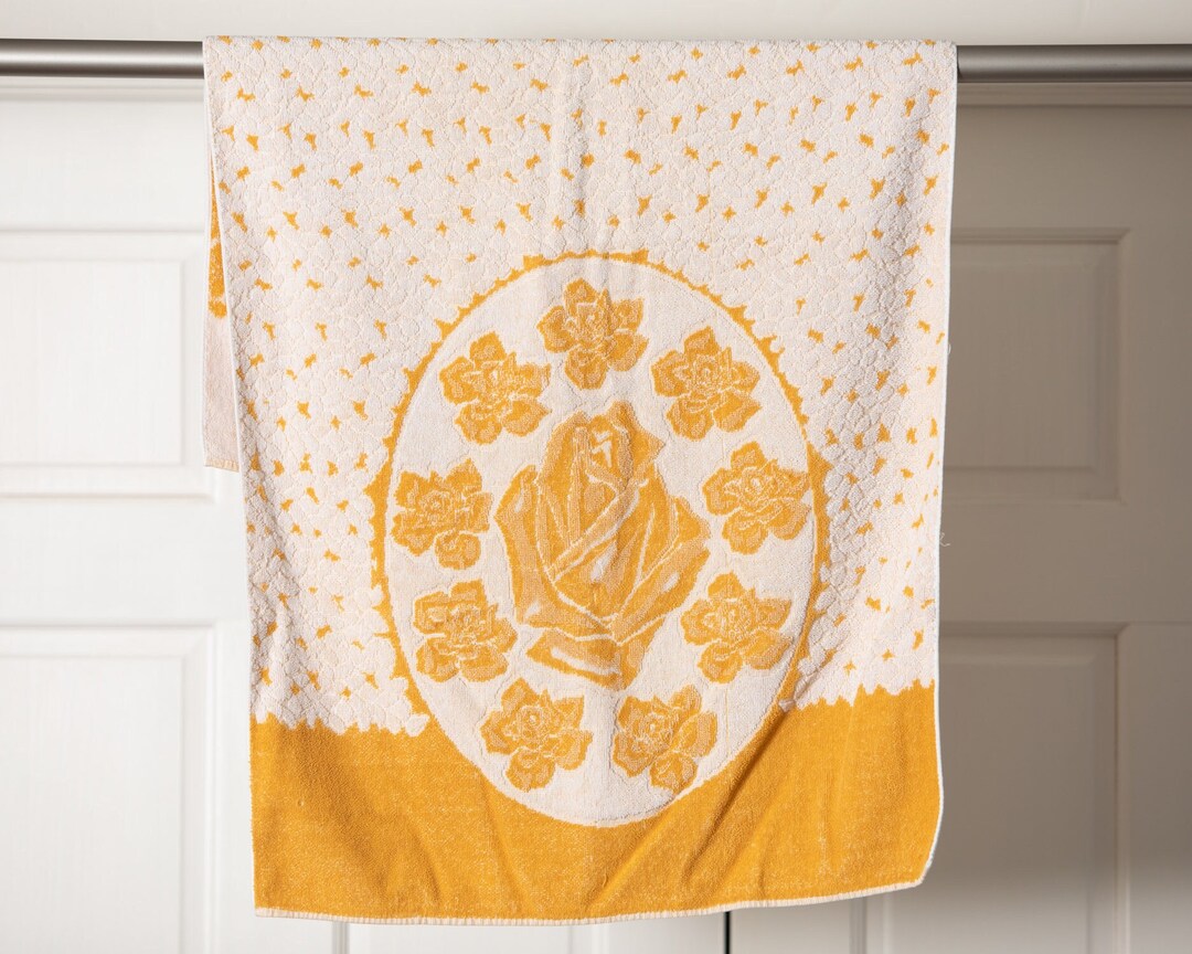Vintage Bathroom Towel Yellow and White Textured Flowers Etsy