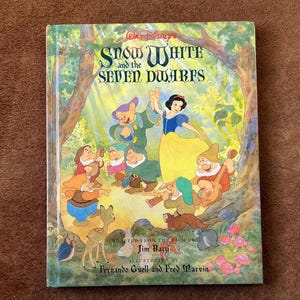 vintage 90s Snow White and the Seven Dwarfs hardcover childrens book