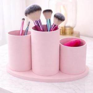 Porta brochas de maquillaje de 3 niveles: organizador minimalista para tocador, escritorio o baño
