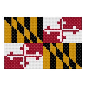 Może przedstawiać: Prostokątny wzór przedstawiający flagę stanu Maryland. Flaga podzielona jest na cztery kwadranty z naprzemiennymi wzorami czarnych i złotych ukośnych pasów oraz czerwonych i białych krzyży. Wzór składa się z małych, kwadratowych pikseli.