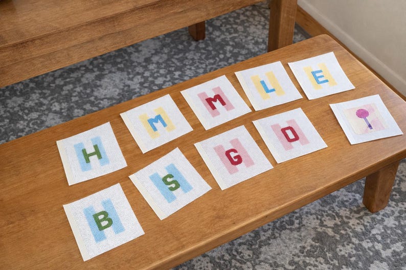 Kit de bordado para principiantes: lienzo de malla 13 personalizado y pintado a mano. Todo lo que necesitas. imagen 9