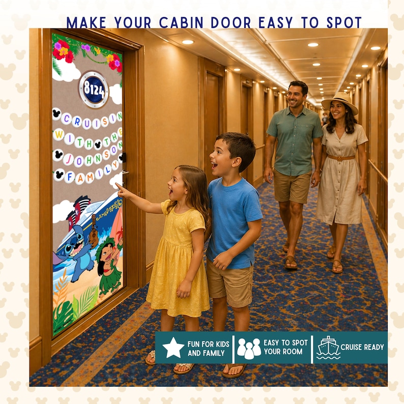 Puede incluir: Una puerta de camarote de crucero decorada con una colorida cubierta de puerta tem&aacute;tica de Lilo & Stitch, con el texto "Cruisin' With The Johnson Family". La puerta tambi&eacute;n tiene un n&uacute;mero de habitaci&oacute;n y est&aacute; decorada con flores. La imagen incluye el texto "Make Your Cabin Door Easy To Spot".