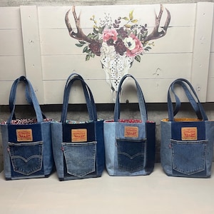 Upcycled Levi Denim Tote Bag/Hand Bag with Iconic Patch and Pockets – fully lined with choice of fabric!