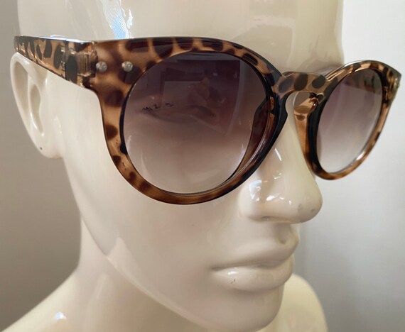 Tortoiseshell Sunglasses Round Lens -Retro Classi… - image 2