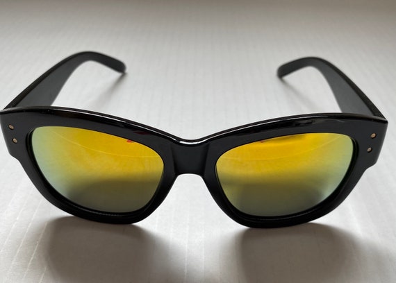 SUNGLASSES Mirror Lens Black Frame Yellow Tint Re… - image 1