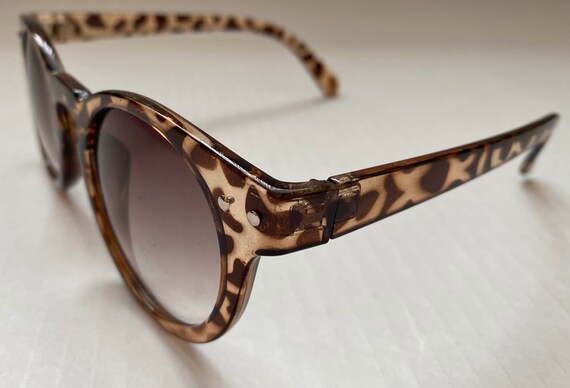 Tortoiseshell Sunglasses Round Lens -Retro Classi… - image 4