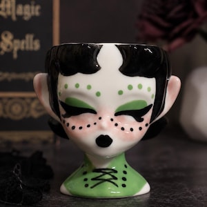 100ml Gothic Ceramic 3D Face Mug,Spooky Cute Goth Cup,Dark Academia Decor,Witchy Gift,Collectible Art Pottery,Halloween Witch Ceramic Cup