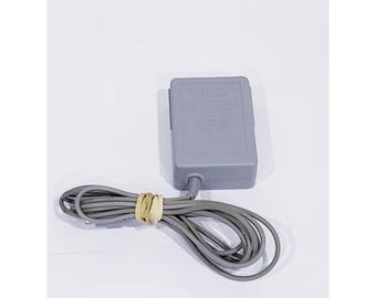 Authentic Nintendo WAP-002 3DS XL 3DS AC Adapter Charger
