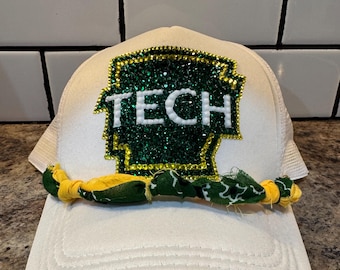 Gorra de camionero con diamantes de imitación de Arkansas Tech