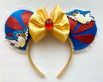 Custom Snow White and the Seven Dwarfs Minnie Ears Snow White Mouse Ears, Snow White Inspired, Snow White  main image 4